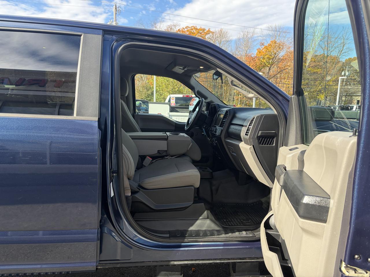 Ford Super Duty F-350 DRW  2017