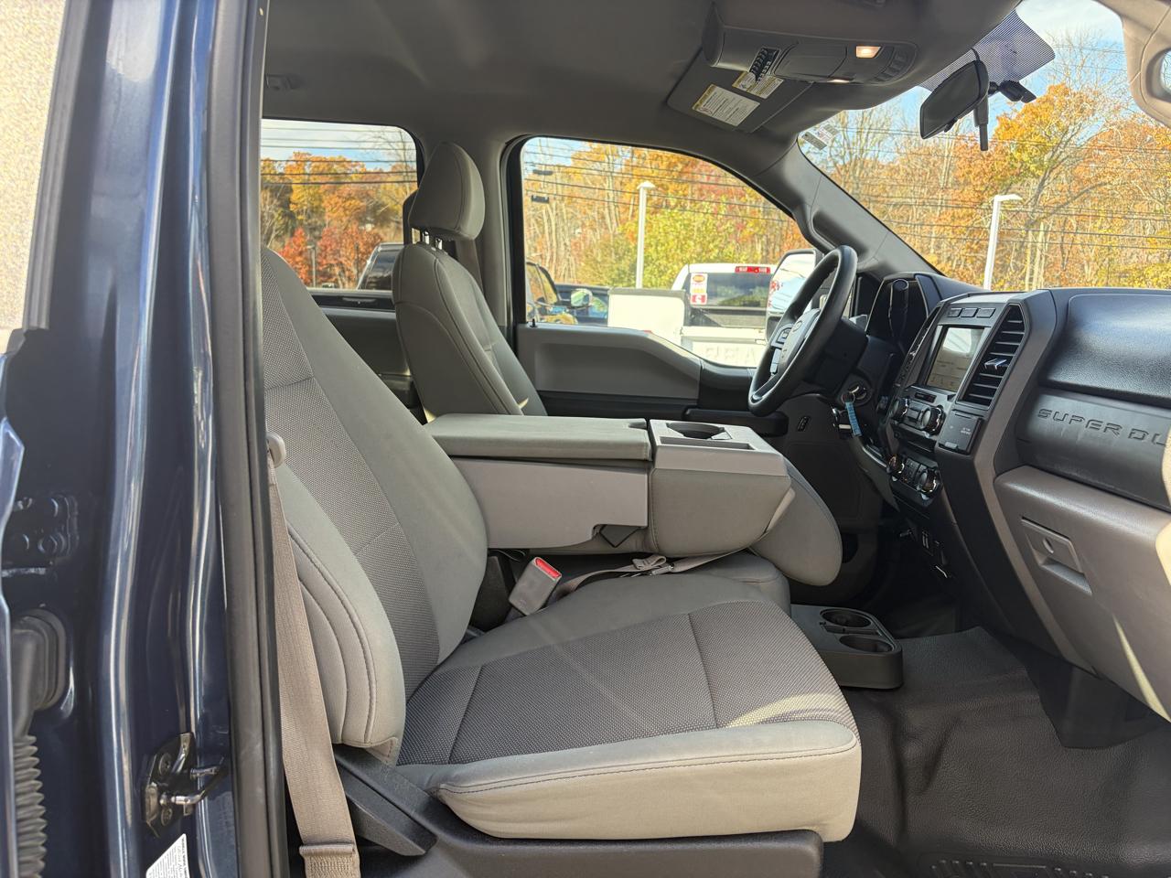 Ford Super Duty F-350 DRW  2017
