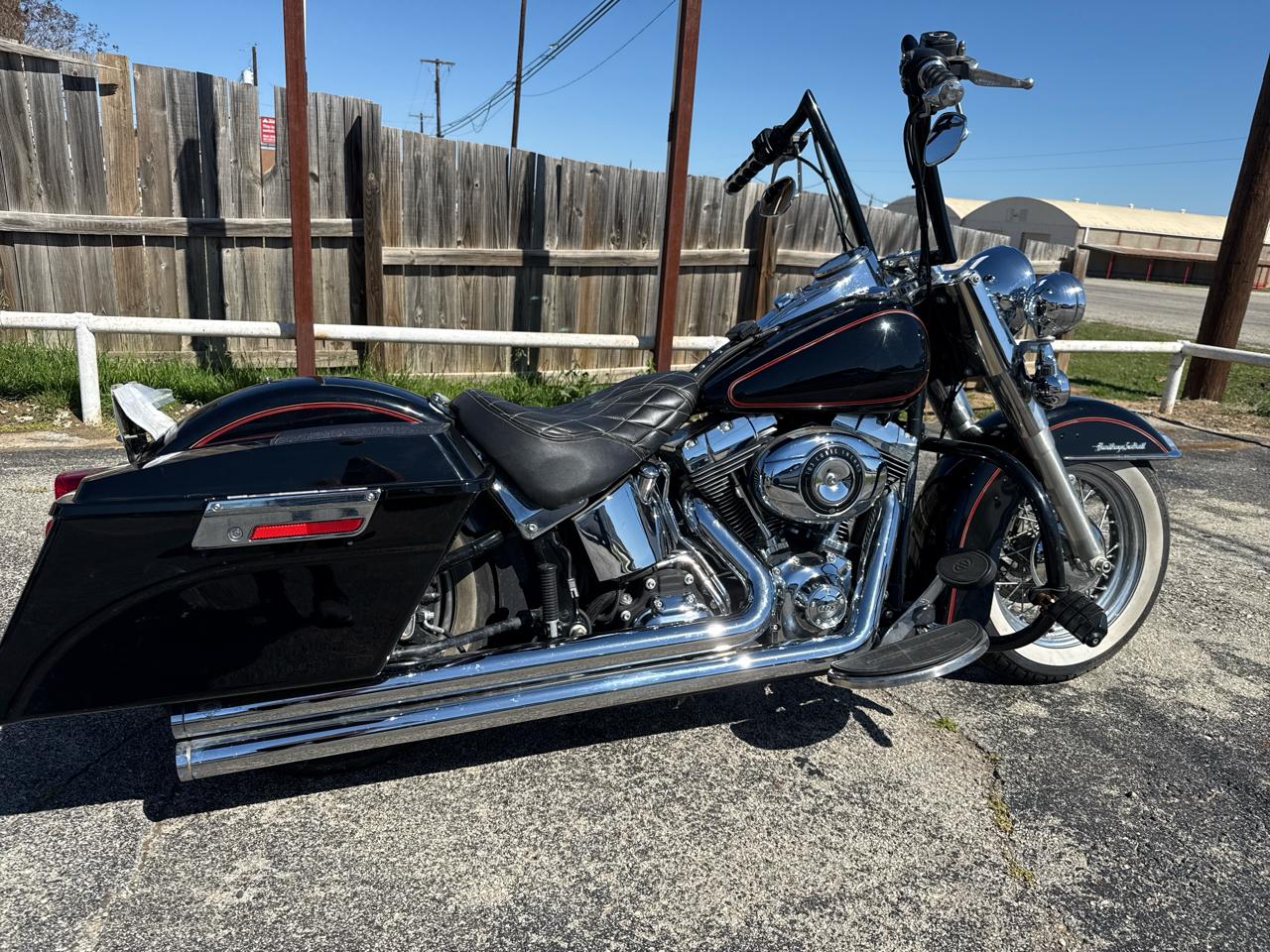 Harley-Davidson FLSTC103  2013