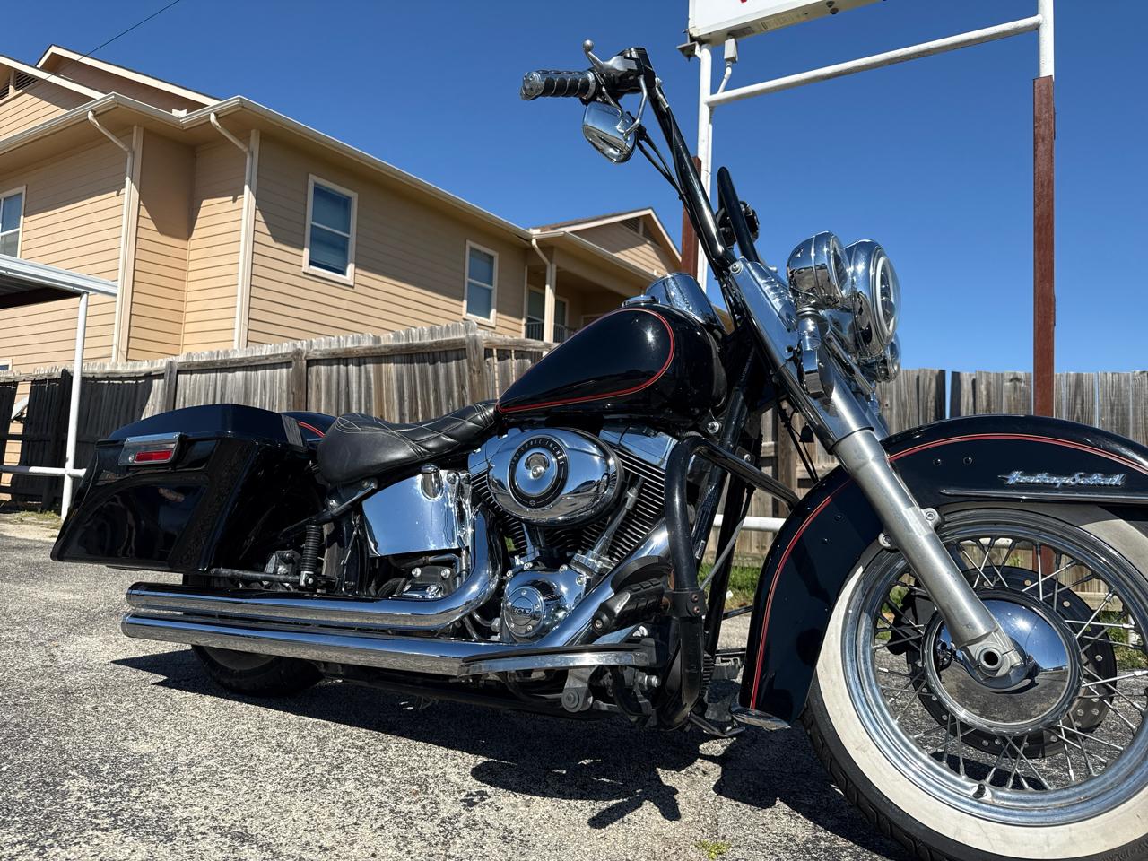 Harley-Davidson FLSTC103  2013