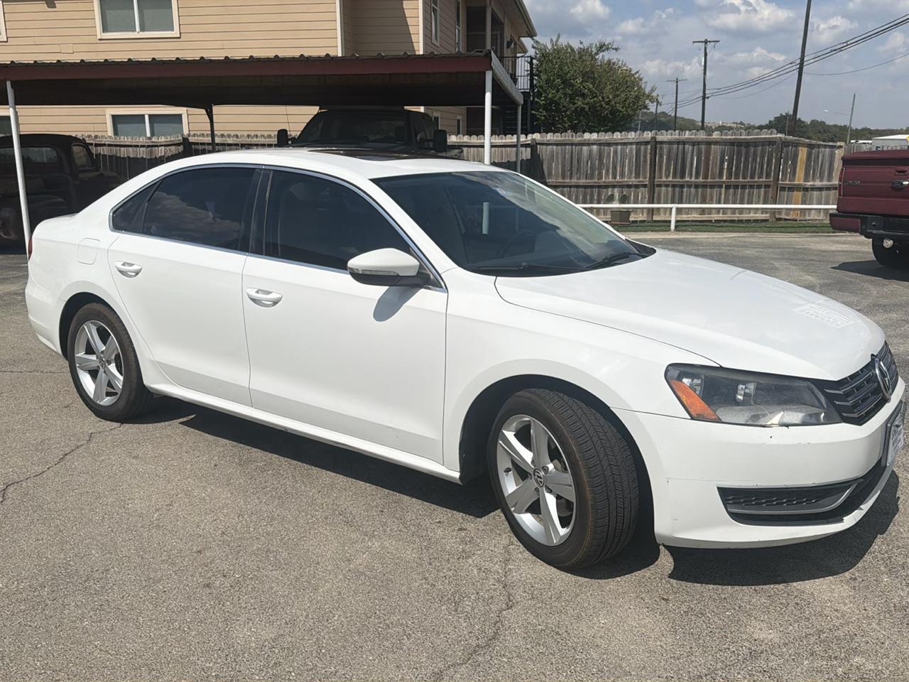 Volkswagen Passat 2.0L TDI SEL2 2012