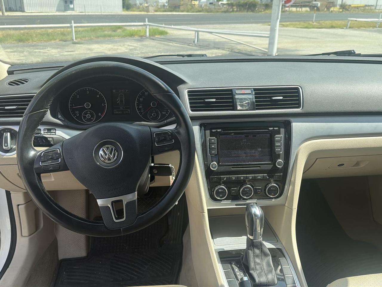 Volkswagen Passat 2.0L TDI SEL2 2012