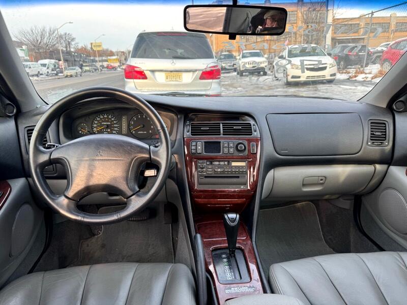 Mitsubishi Diamante Base 1999