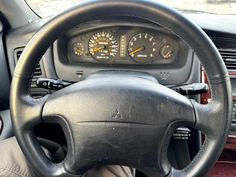 Mitsubishi Diamante Base 1999