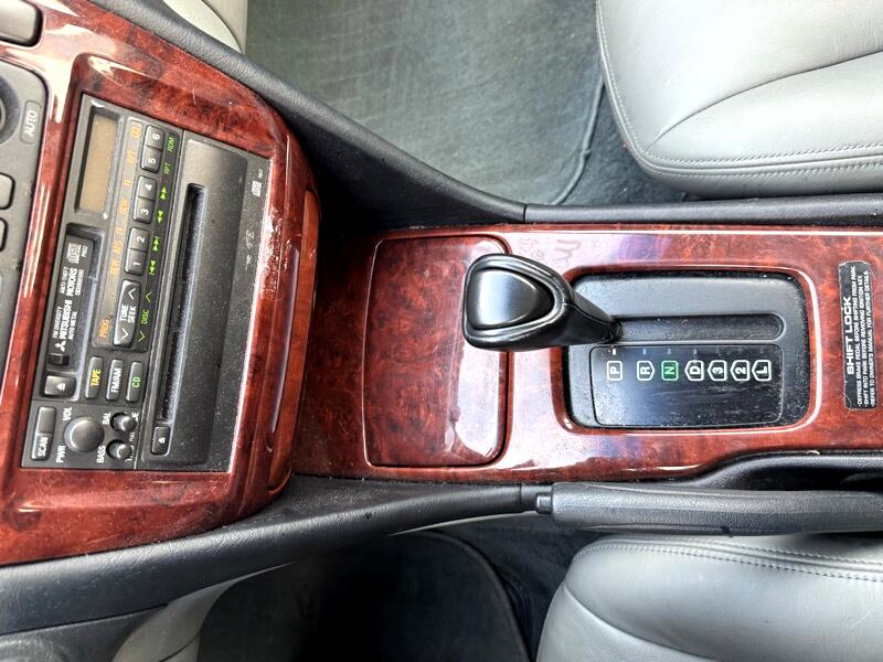 Mitsubishi Diamante Base 1999