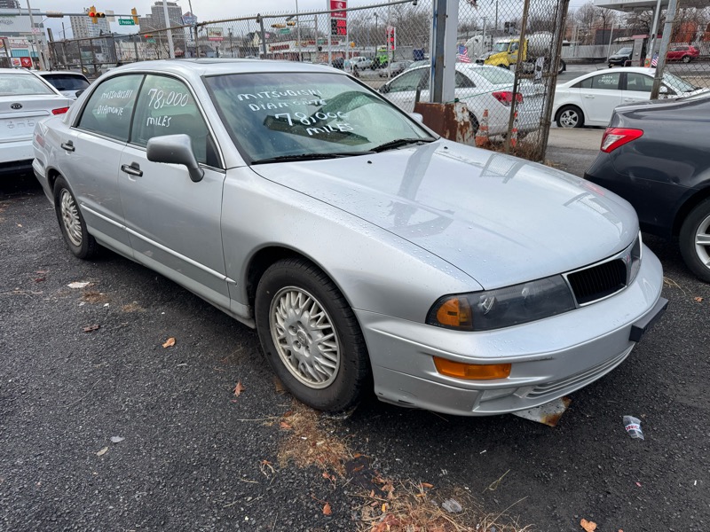 Mitsubishi Diamante Base 1999