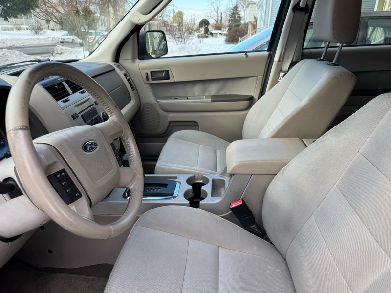 Ford Escape XLT 4WD 2011