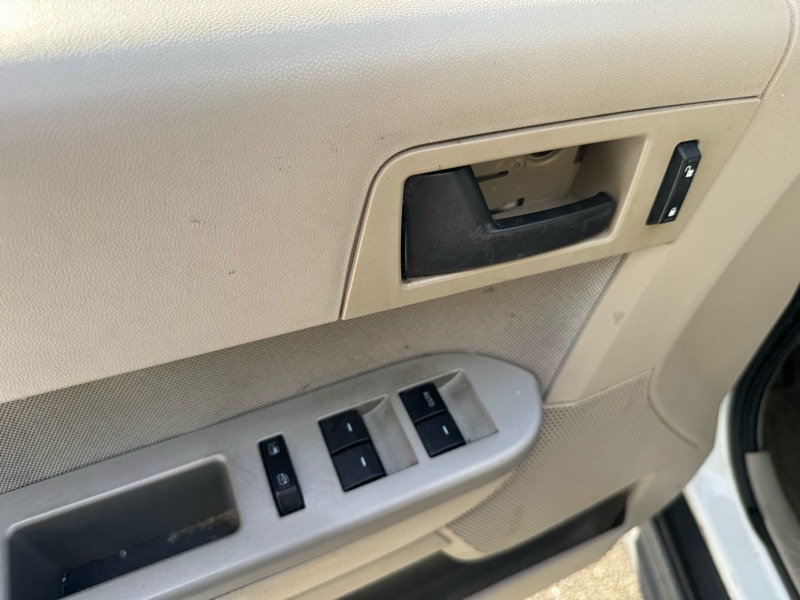 Ford Escape XLT 4WD 2011