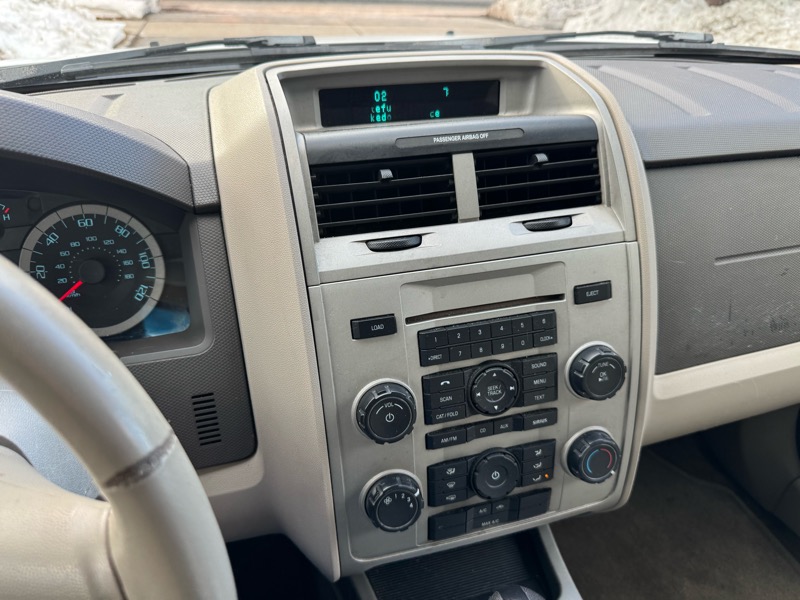 Ford Escape XLT 4WD 2011