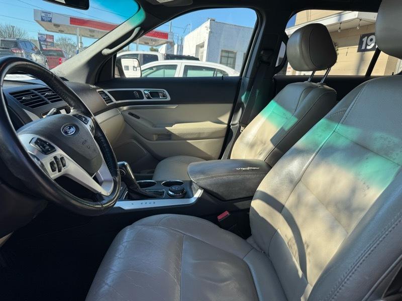 Ford Explorer XLT 4WD 2011