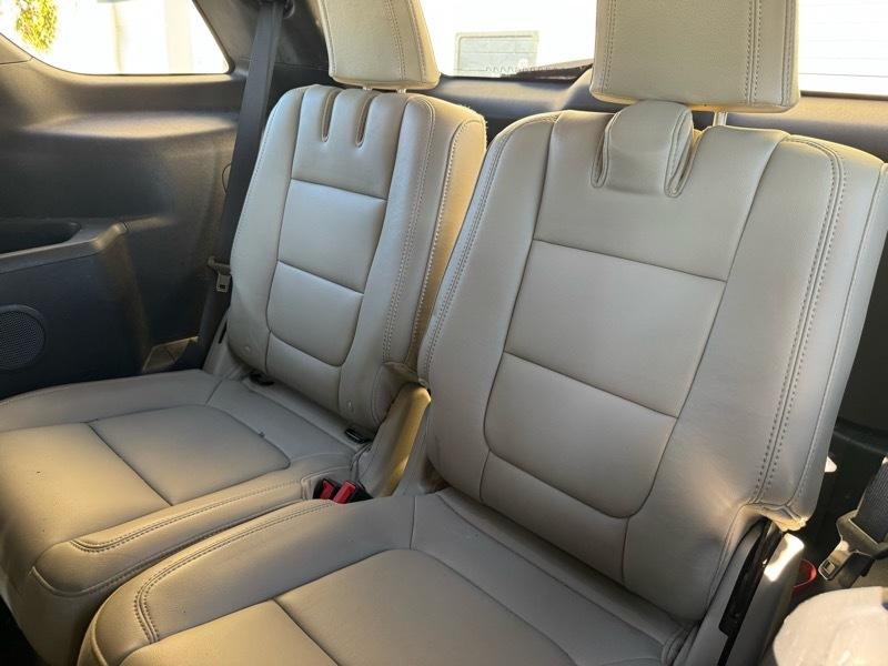 Ford Explorer XLT 4WD 2011