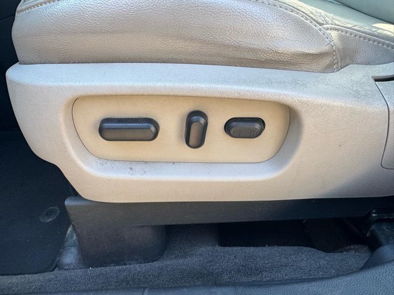 Ford Explorer XLT 4WD 2011