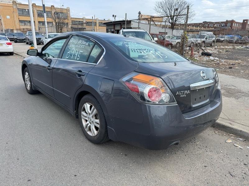 Nissan Altima 2.5 S 2010