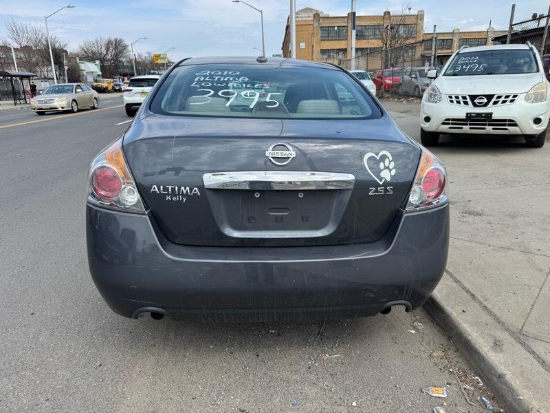 Nissan Altima 2.5 S 2010