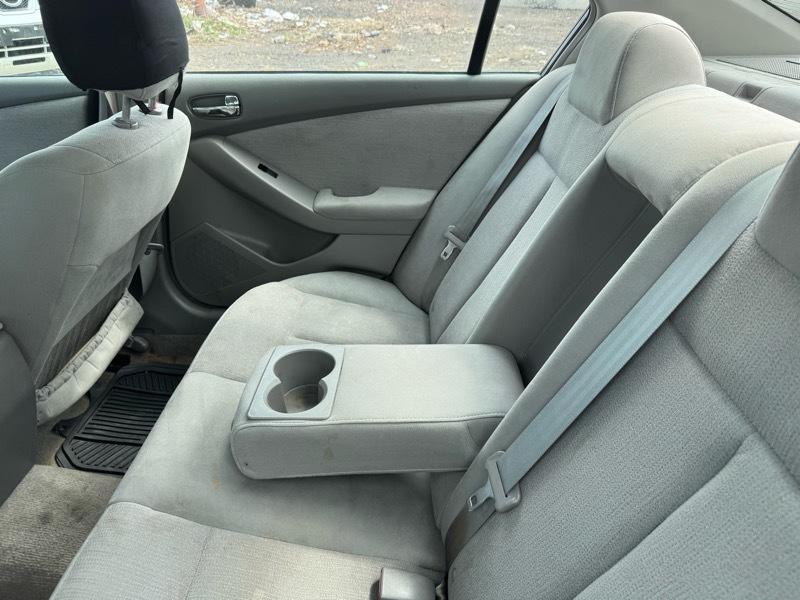 Nissan Altima 2.5 S 2010