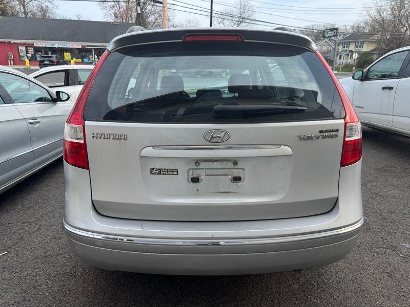 Hyundai Elantra Touring SE Automatic 2010