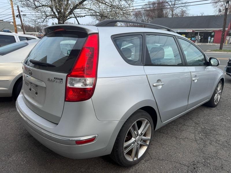 Hyundai Elantra Touring SE Automatic 2010