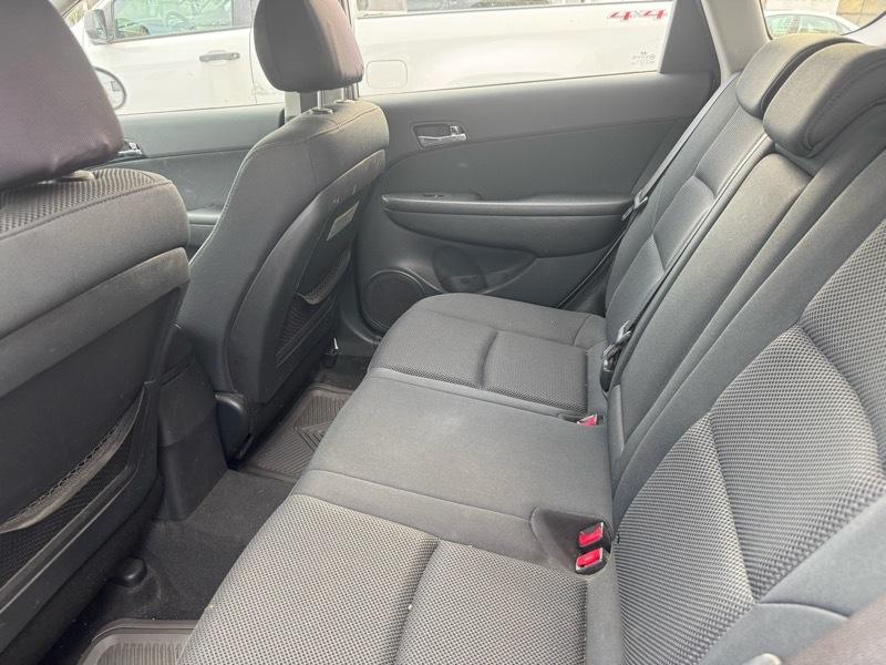 Hyundai Elantra Touring SE Automatic 2010