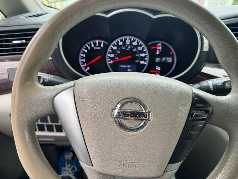 Nissan Quest 3.5 S 2012