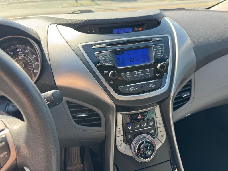 Hyundai Elantra GLS A/T 2013