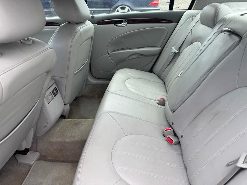 Buick Lucerne CXL 2010