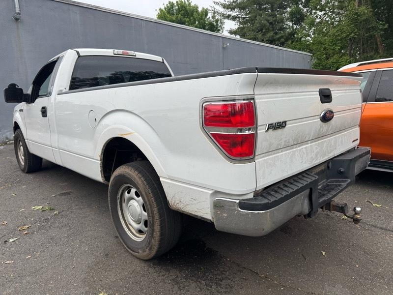 Ford F-150 XL 8-ft. Bed 2WD 2013