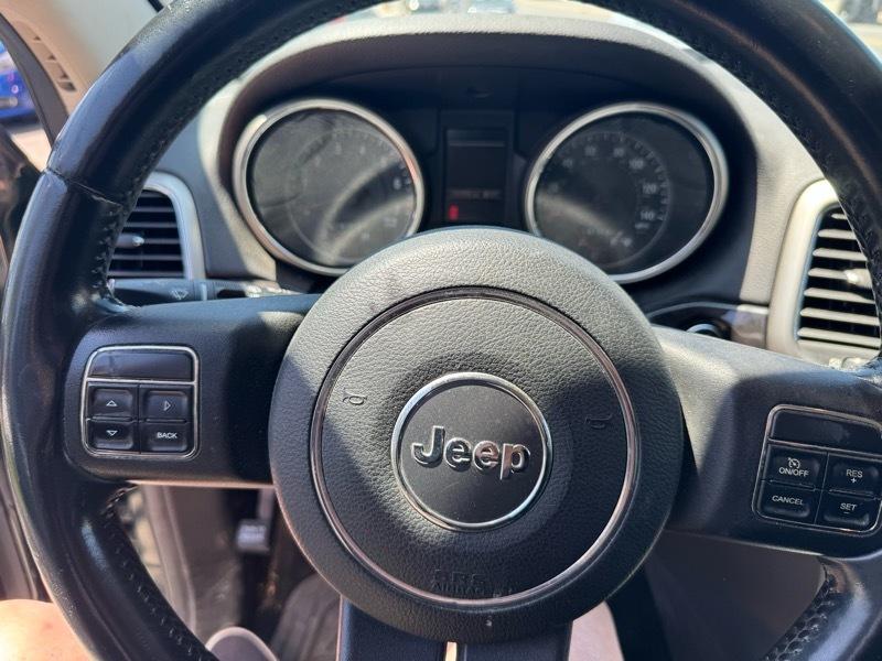 Jeep Grand Cherokee Laredo 4WD 2011