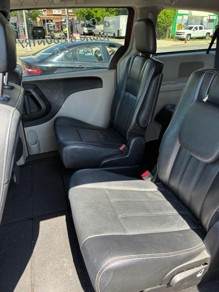Chrysler Town & Country Touring 2014