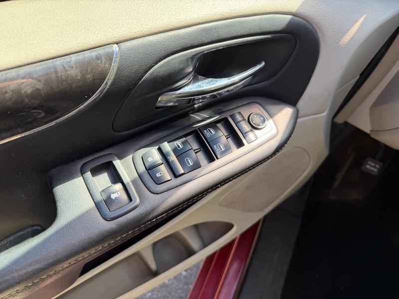 Chrysler Town & Country Touring 2014