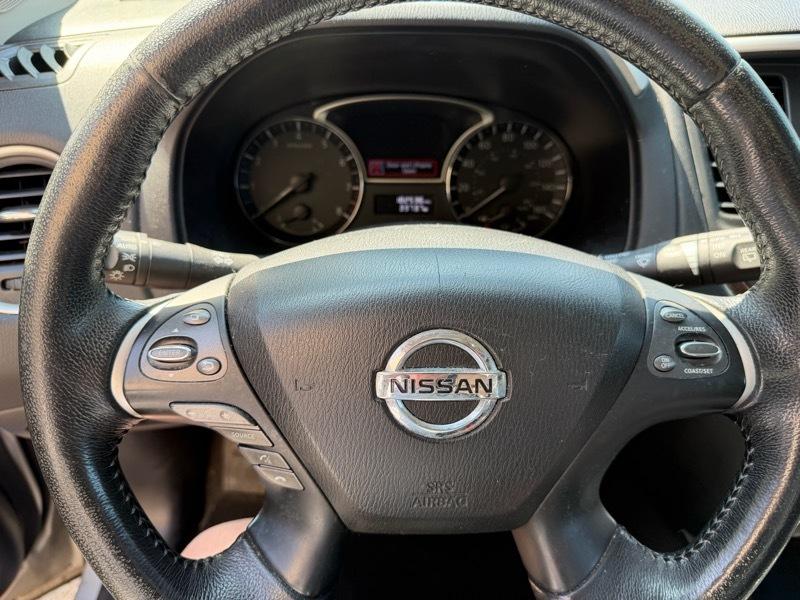 Nissan Pathfinder SL 4WD 2013