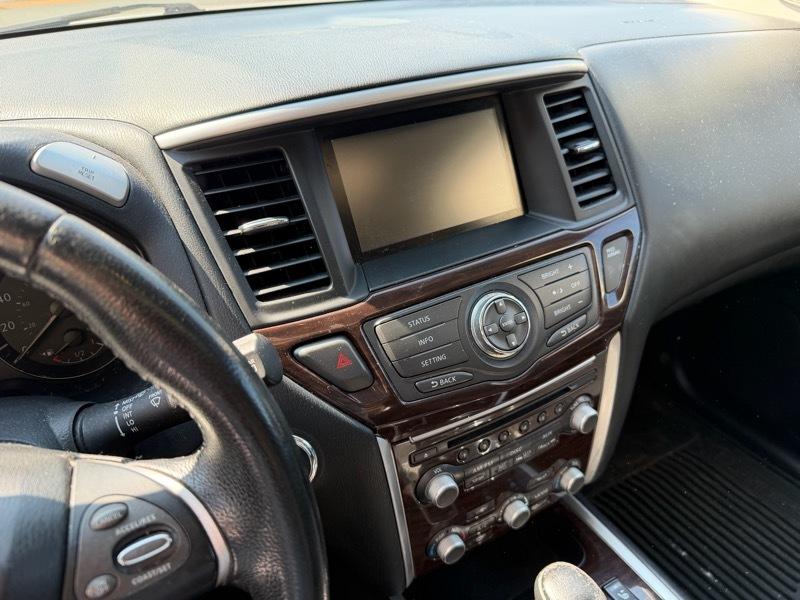 Nissan Pathfinder SL 4WD 2013