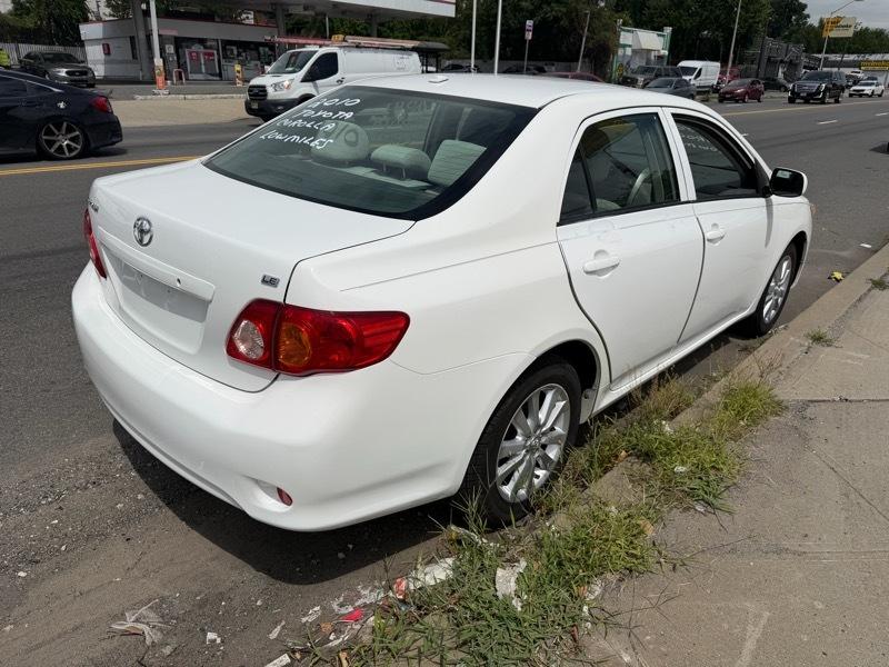 Toyota Corolla LE 4-Speed AT 2010