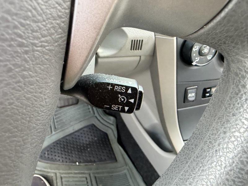 Toyota Corolla LE 4-Speed AT 2010
