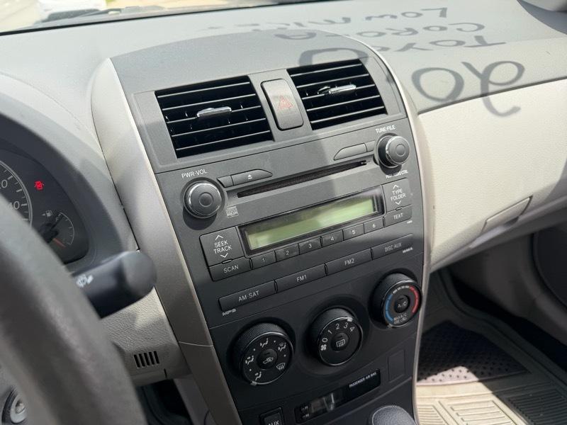 Toyota Corolla LE 4-Speed AT 2010