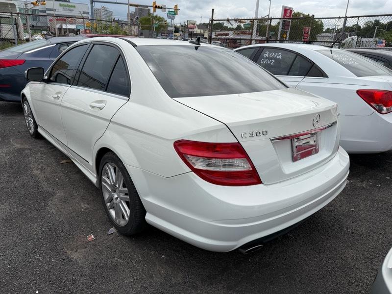 Mercedes-Benz C-Class C300 4MATIC Luxury Sedan 2009