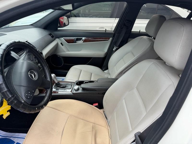 Mercedes-Benz C-Class C300 4MATIC Luxury Sedan 2009