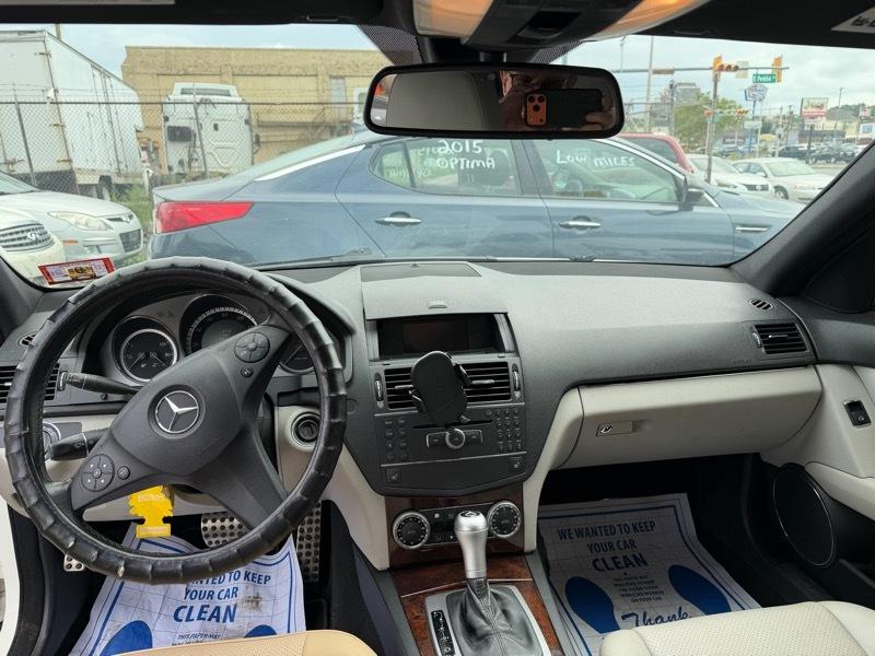 Mercedes-Benz C-Class C300 4MATIC Luxury Sedan 2009