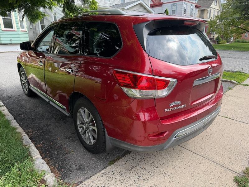 Nissan Pathfinder SL 4WD 2014