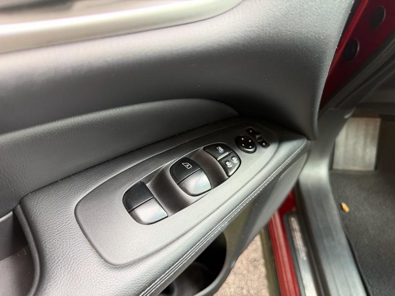 Nissan Pathfinder SL 4WD 2014