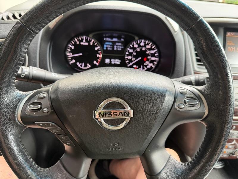 Nissan Pathfinder SL 4WD 2014