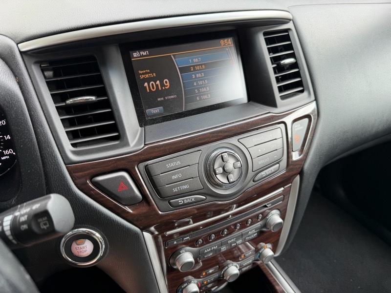 Nissan Pathfinder SL 4WD 2014