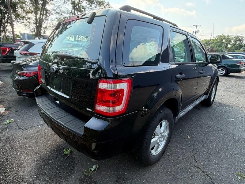 Ford Escape XLS FWD 2010