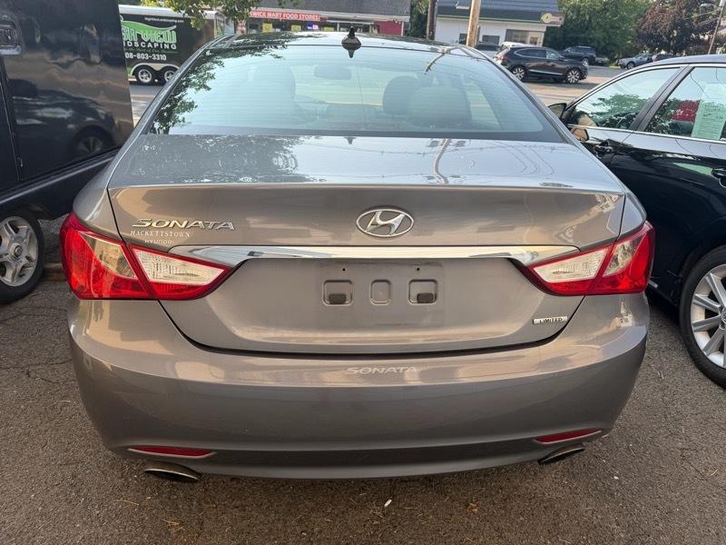 Hyundai Sonata Limited Auto 2012