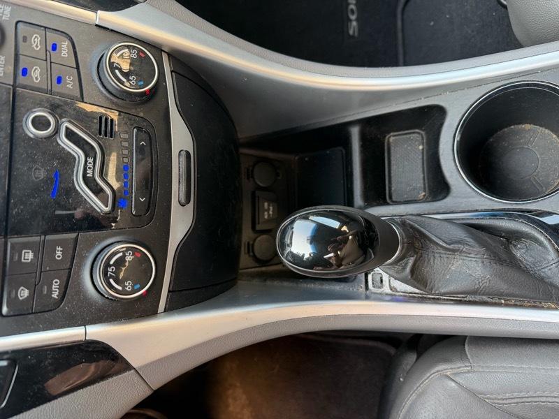 Hyundai Sonata Limited Auto 2012