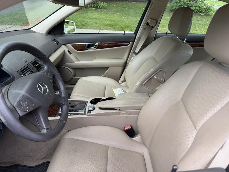 Mercedes-Benz C-Class C300 4MATIC Luxury Sedan 2010