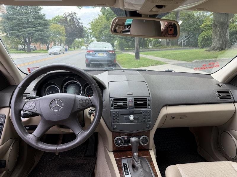 Mercedes-Benz C-Class C300 4MATIC Luxury Sedan 2010