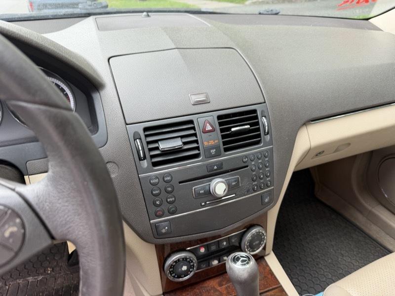 Mercedes-Benz C-Class C300 4MATIC Luxury Sedan 2010