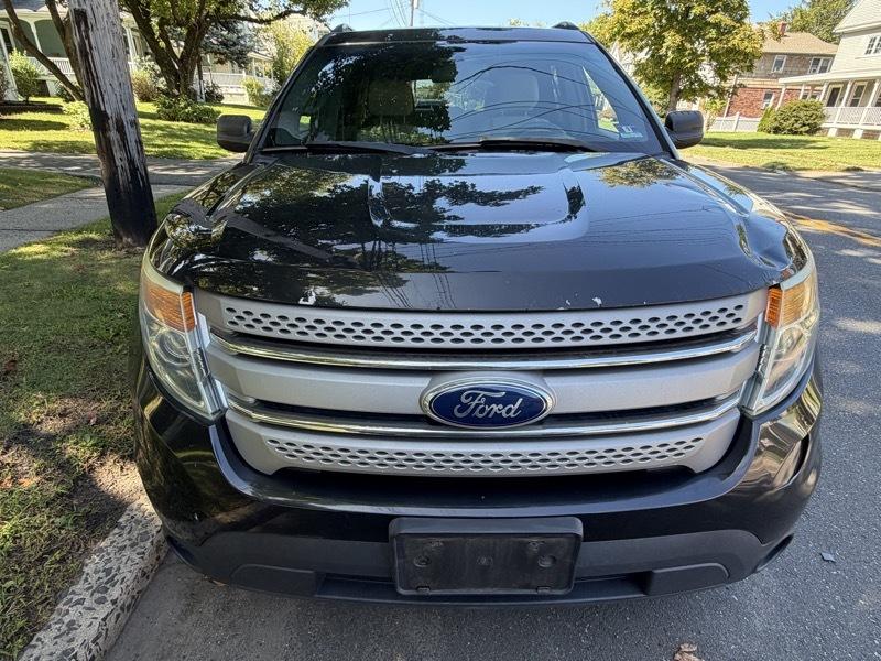 Ford Explorer Base FWD 2014