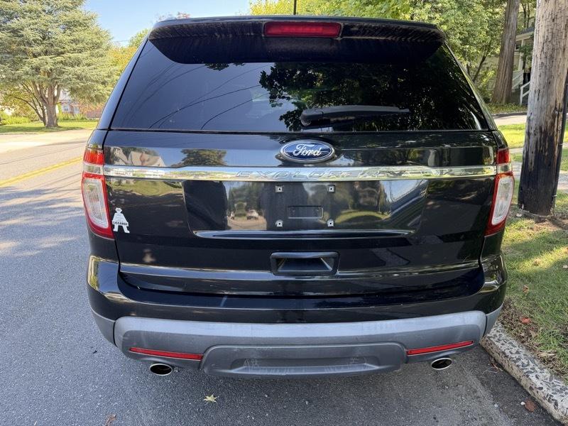 Ford Explorer Base FWD 2014