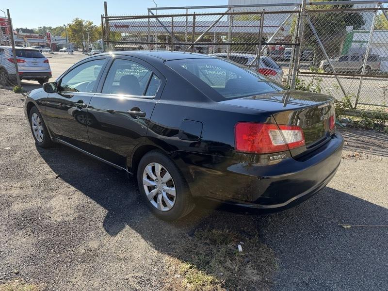 Mitsubishi Galant ES 2012